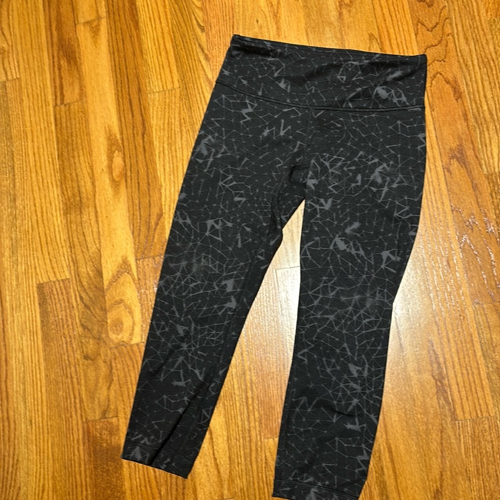 Size 6 Cropped Wunder Under